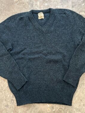 Vintage 1960s Silverwoods Alan Paine Shetland Wool V-Neck Sweater 40 England